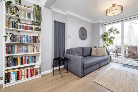 1 Firdene, Surbiton, KT5 9QQ