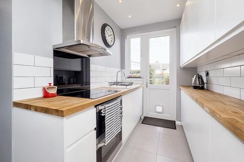 1 Firdene, Surbiton, KT5 9QQ