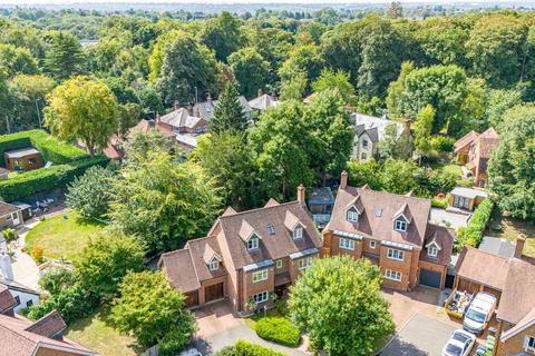 undefined, Willow Chase, High Wycombe HP15