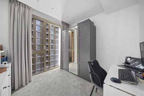 2 bedroom flat for sale, Palmer Road, London