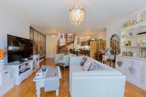 undefined, Ascot Road, Maidenhead SL6