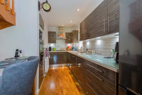 Brookmead Ascot Road, Holyport, Maidenhead, SL6 2HY