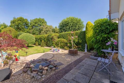 Brookmead Ascot Road, Holyport, Maidenhead, SL6 2HY
