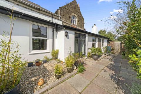 undefined, Fore Street, Kingsbridge