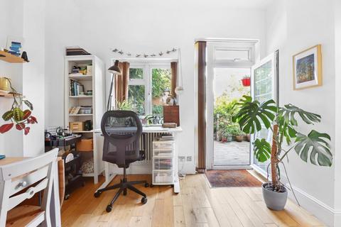 2 bedroom flat for sale, Wiverton Road, Sydenham, London