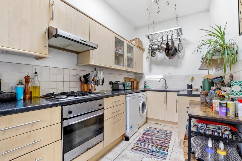 10-2c7e JHProp World - 17a Wiverton Road - 30 (1).JP