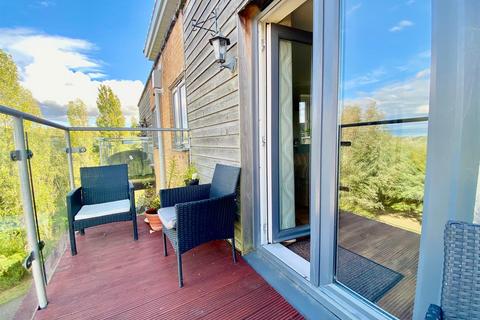 2 bedroom apartment for sale, Four Chimneys Crescent, Hampton Vale, Peterborough