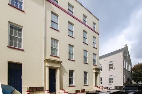 2 bedroom property for sale, 15 Sausmarez Street, St Peter Port, Guernsey, GY1