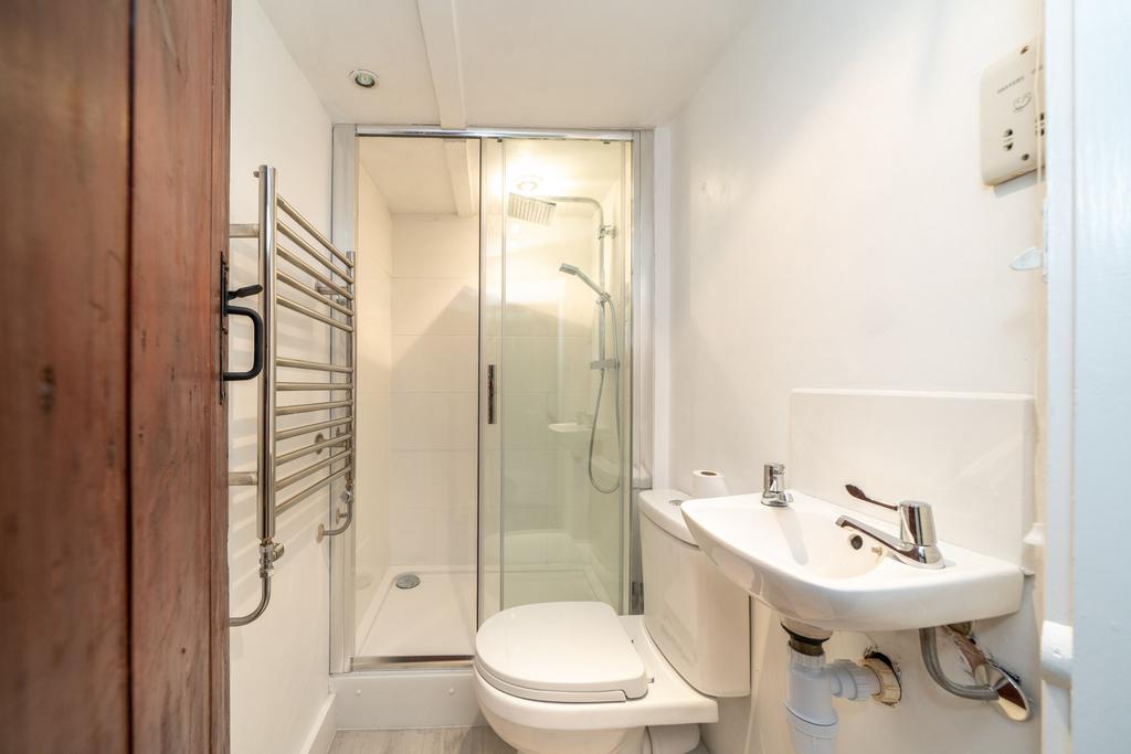5-Frogmore-Street-1009 (1)