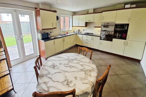 4 bedroom link detached house for sale, Sunnymill Drive, Sandbach