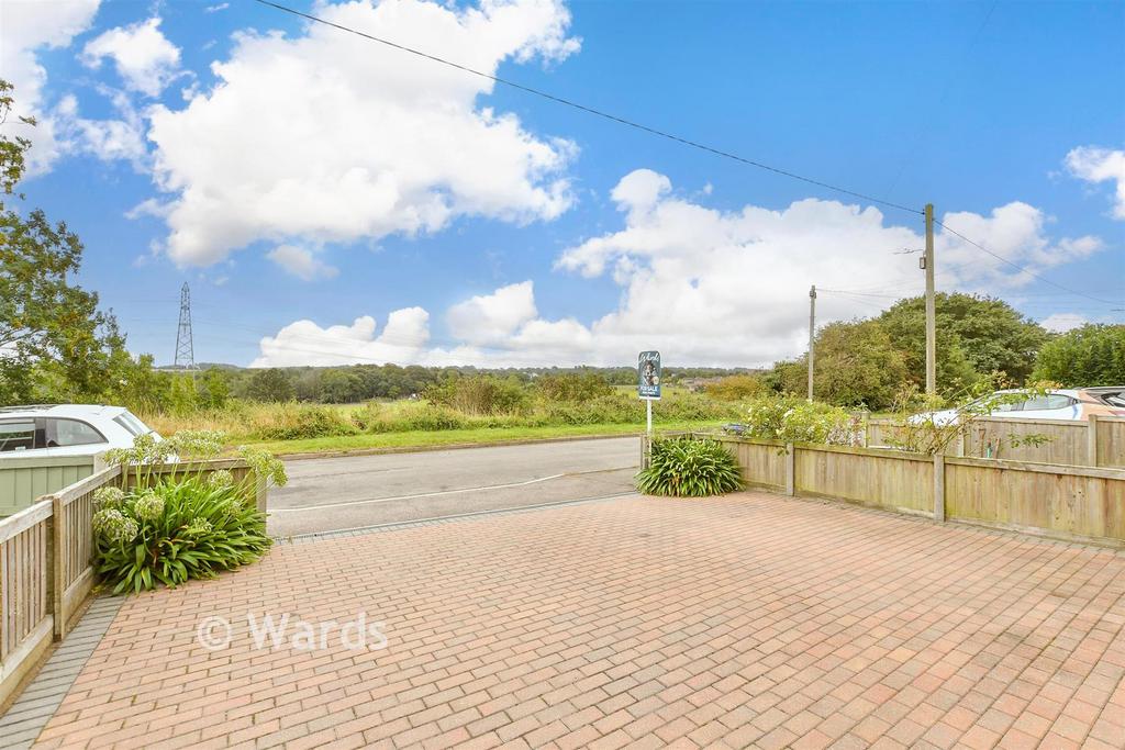 Driveway/Parking