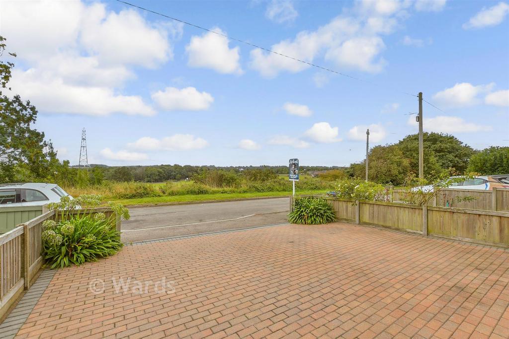 Driveway/Parking