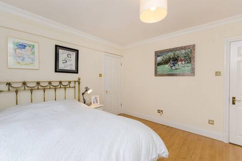 2 bedroom flat to rent, Grosvenor Hill, Wimbledon Village, London, SW19