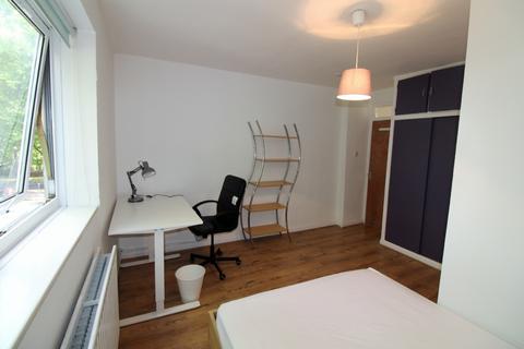2 bedroom flat to rent, Camden, London NW1