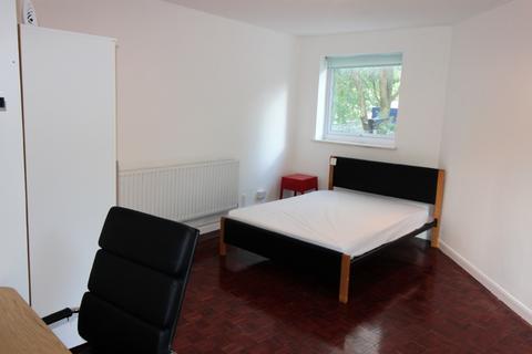2 bedroom flat to rent, Camden, London NW1