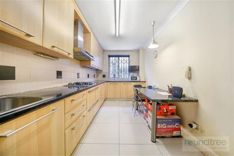 3 bedroom apartment for sale, Beatrice Court, Queens Road, Hendon NW4