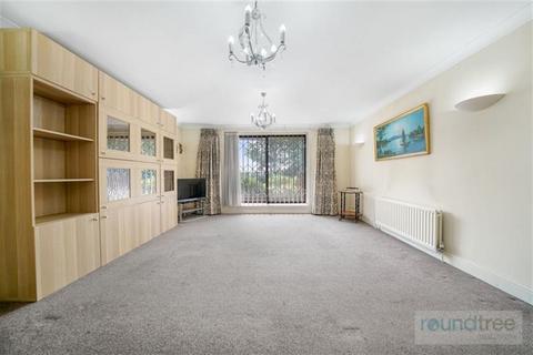 3 bedroom apartment for sale, Beatrice Court, Queens Road, Hendon NW4