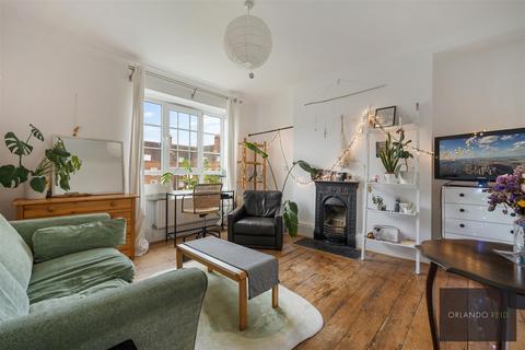 57 Stockwell Gardens, London, SW9 0RY