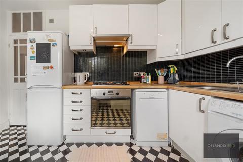 57 Stockwell Gardens, London, SW9 0RY