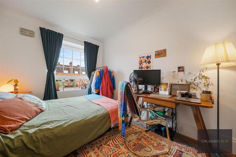 57 Stockwell Gardens, London, SW9 0RY