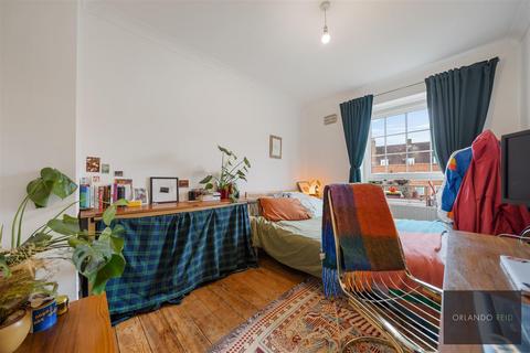 57 Stockwell Gardens, London, SW9 0RY