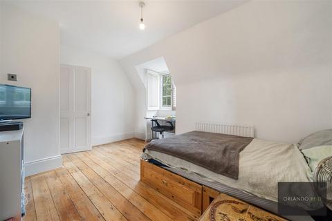 57 Stockwell Gardens, London, SW9 0RY