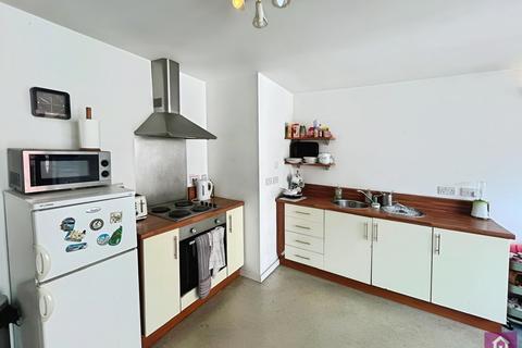 2 bedroom flat to rent, City Point 2, 156 Chapel Street, City Centre, Salford, M3