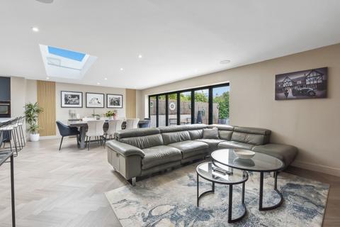 47 Upper Queens Road, Ashford, TN24 8HL