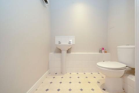 3 bedroom apartment for sale, Ovaltine Court, Ovaltine Drive, Hertfordshire WD4