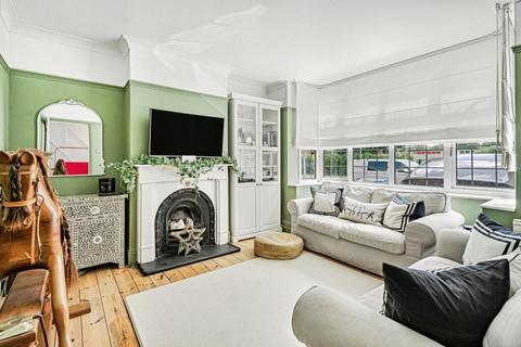 3 bedroom terraced house for sale, Birchwood Avenue, Hatfield AL10