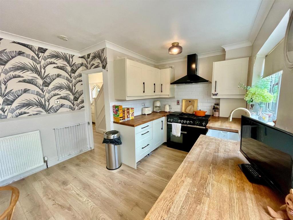 69 Birchwood Ave Kitchen.jpg