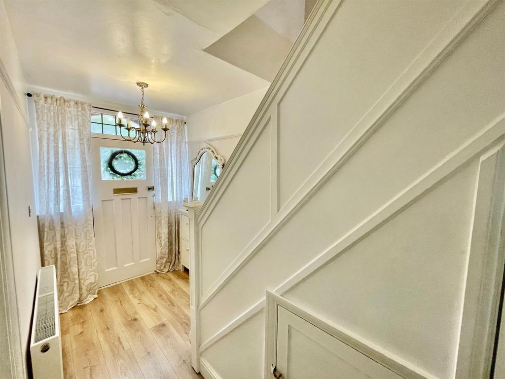 69 Birchwood Ave Hallway.jpg