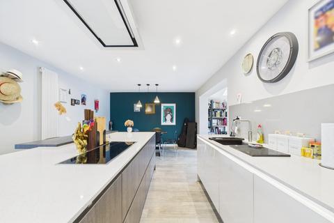 4 bedroom detached house for sale, Swaines Meadow, Wirksworth DE4