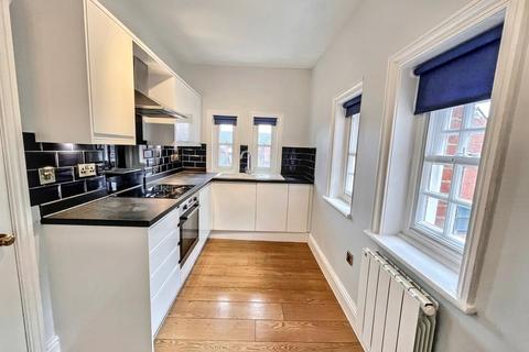 2 bedroom flat for sale, Fordingbridge