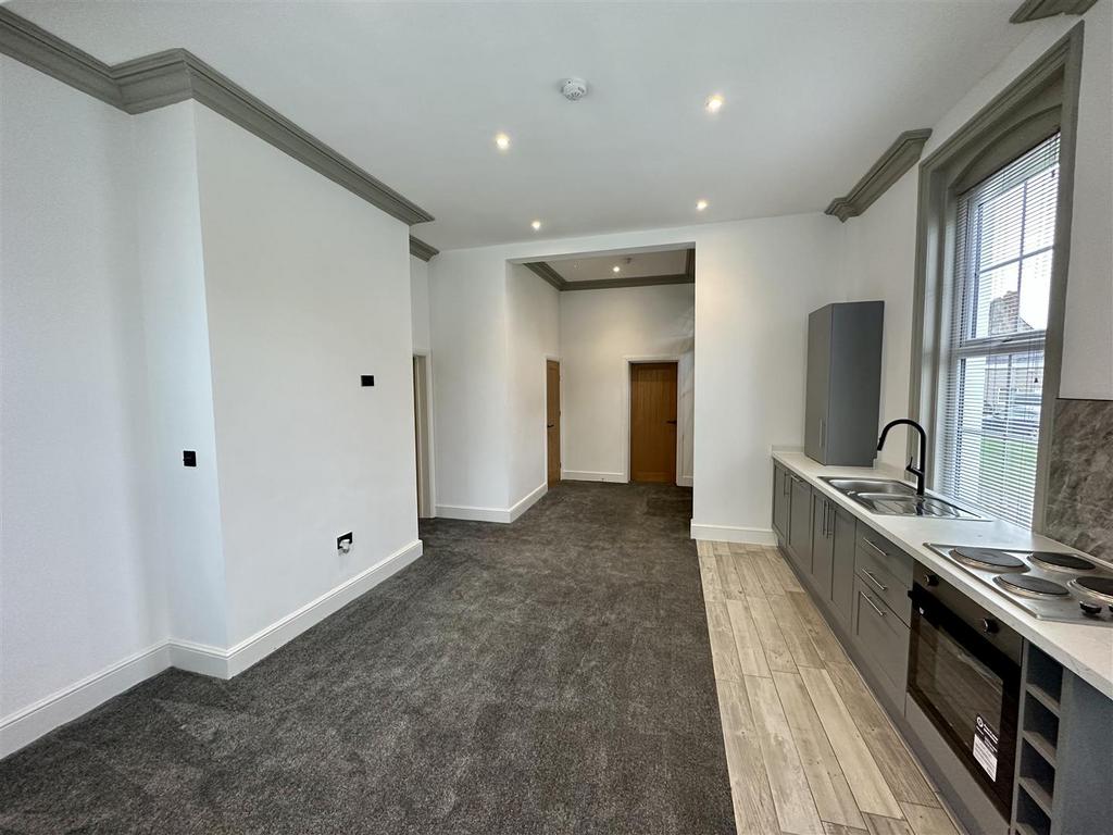 Lounge/Kitchen