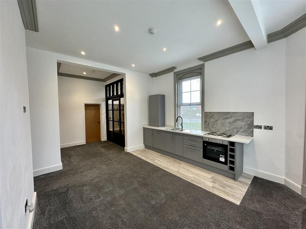 Lounge/Kitchen