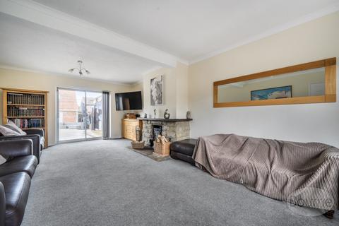 3 bedroom detached house for sale, Heathcote Road, Bordon, Hampshire, GU35