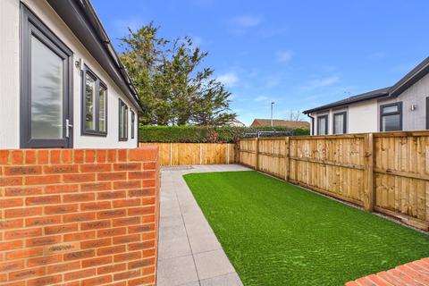 2 bedroom park home for sale, Orchard Park, Hayden Road, Cheltenham, Gloucestershire, GL51