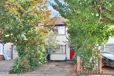 3 bedroom end of terrace house for sale, Franks Avenue, New Malden
