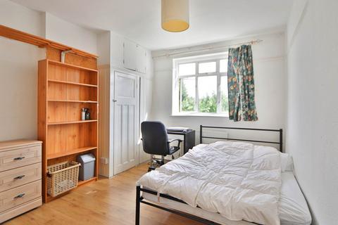 3 bedroom terraced house for sale, Franks Avenue, New Malden