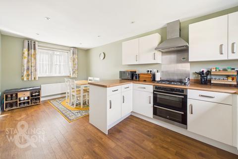 3 bedroom detached house for sale, Ollett Court, Wymondham, Norwich