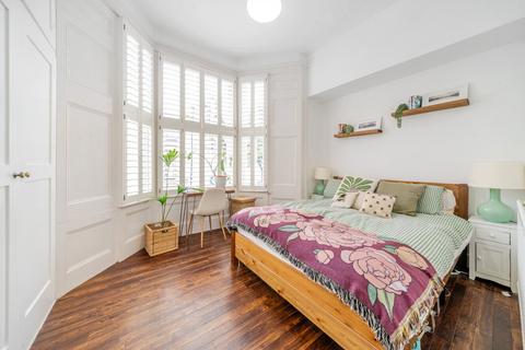 1 bedroom flat for sale, Louvaine Road, London, SW11