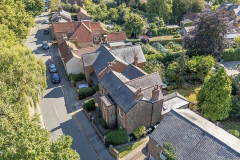 4 bedroom detached house for sale, The Green, York YO26