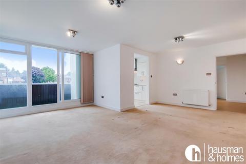 2 bedroom flat for sale, Hendon Hall Court, NW4