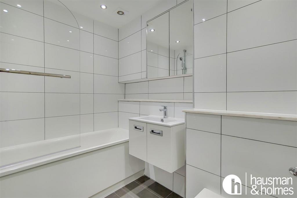 9 Bathroom 7.jpg