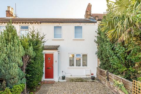 76 Hounslow Road, Twickenham, TW2 7EX
