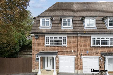 undefined, High Road, Loughton, IG10