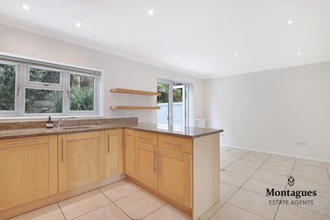undefined, High Road, Loughton, IG10