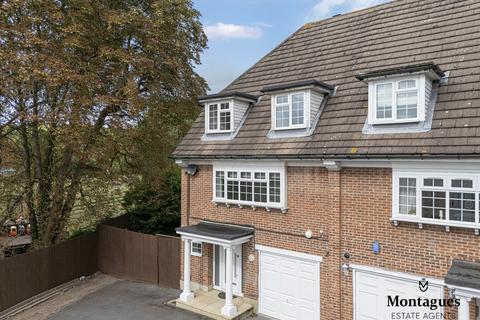 4 bedroom townhouse for sale, High Road, Loughton, IG10