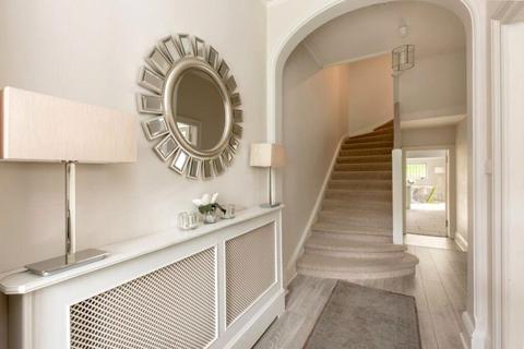 undefined, Murrayfield Gardens, Edinburgh, Midlothian